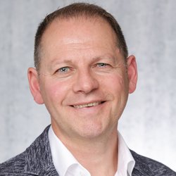 Porträtbild des Dozenten